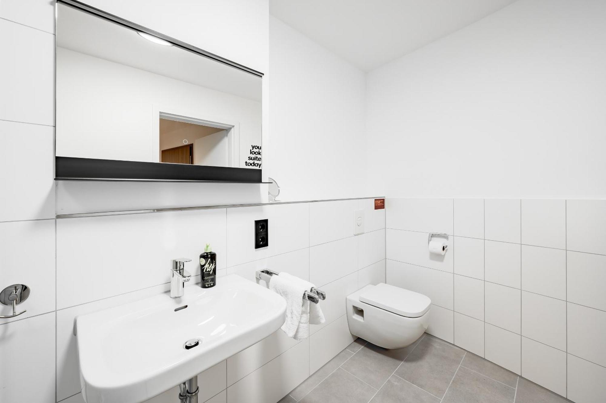 Limehome Metzingen Wilhelmstr Bilik gambar